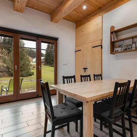 بيت للعطل Nocuj *